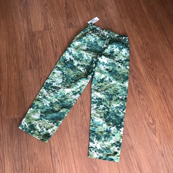 URBAN OUTFITTERS Camo Streetwear Pants Size Small NWT - Picture 4 of 8